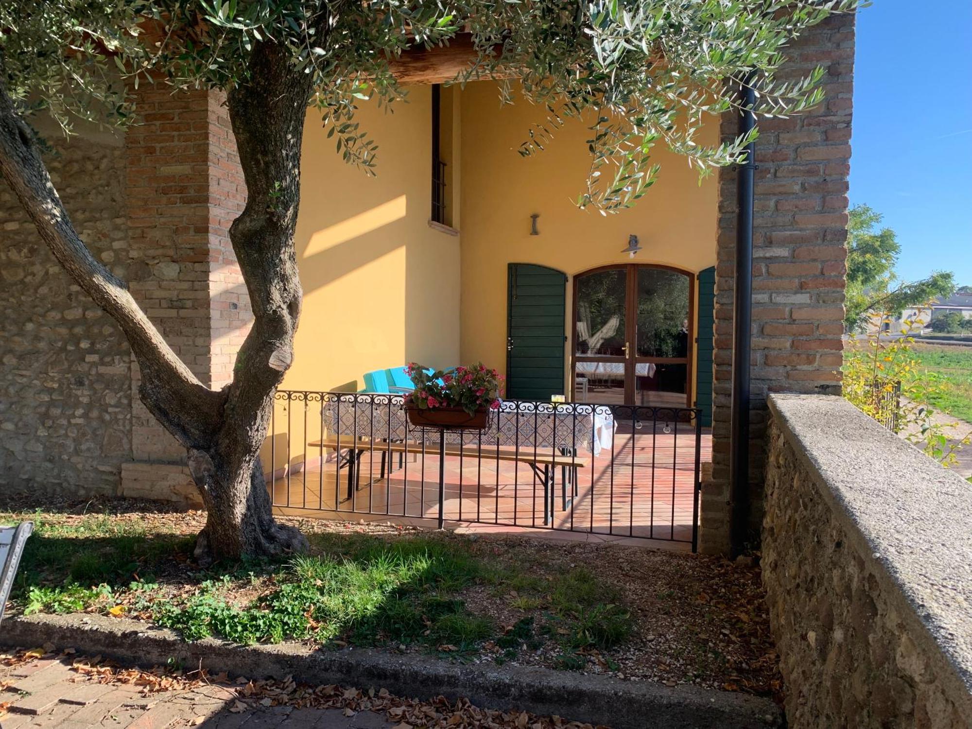 Agriturismo Case In Collina Volta Mantovana Extérieur photo
